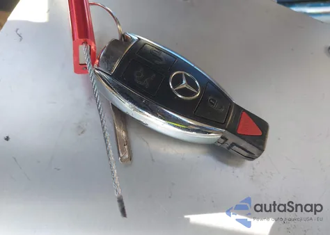 2014 Mercedes-Benz C 300 Luxury 4Matic из США, поврежденный, VIN WDDGF8AB8EA956782